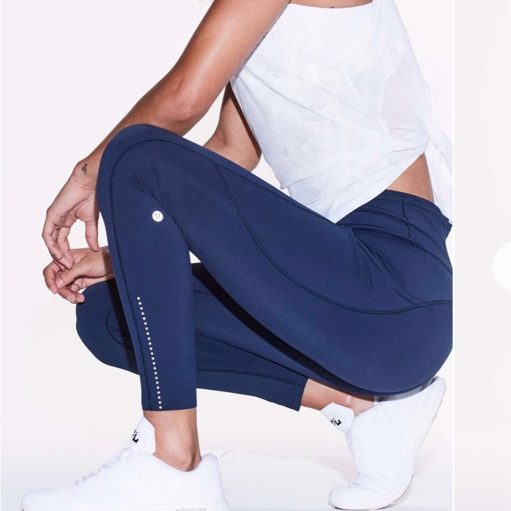Lululemon Crop Fast and Free Women's Navy Blue Leggings